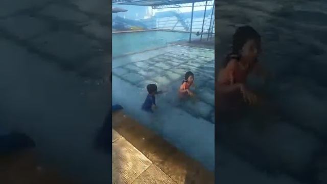 Amr Zaki Berenang Bersama Kak ila #viral #fyp смотреть онлайн