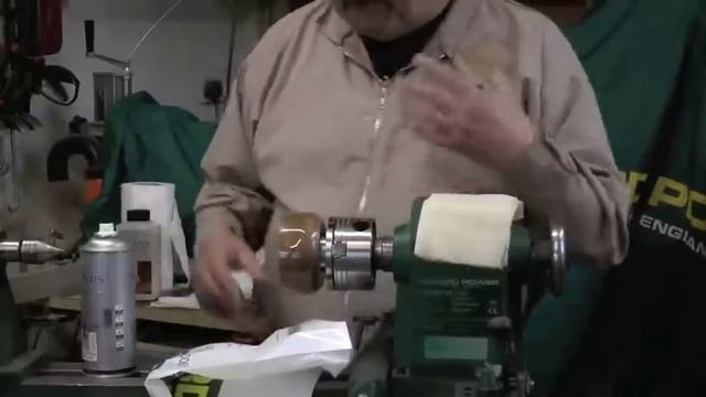 Record Power's Essential Guide to Using Melamine Lacquer Aerosol смотреть онлайн