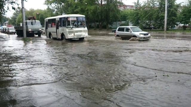 Ливень в Новосибирске 18/07/2016. смотреть онлайн