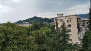 8 ИЮЛЯ 14:40 2023 МВО СУХУМ КОРПУС БРИЗ ПАСМУРНО ВИД НА ОКРЕСТНОСТИ