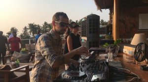 DJ Lirique and Marveliqa in beatiful Goa - OCCO диджей сет с мелодией на фортепиано