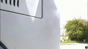 пьяная молодежь бросается под колеса