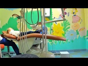 ВЛОГ Впервые у зубного доктора! Удалили зубик! 5.12.2017