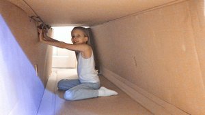 ВЛОГ Сделали ракету из картонной коробки! Ручная работа! мамский влог 29.02-2.03.20