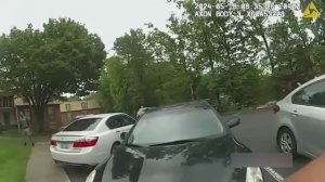 Полицейский застрелил вооруженного мужчину после того, как тот направил на него пистолет