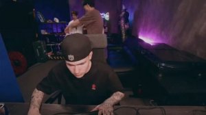 Раз два три четыре  пять люблю деньги умножать *Женя Лизогуб*