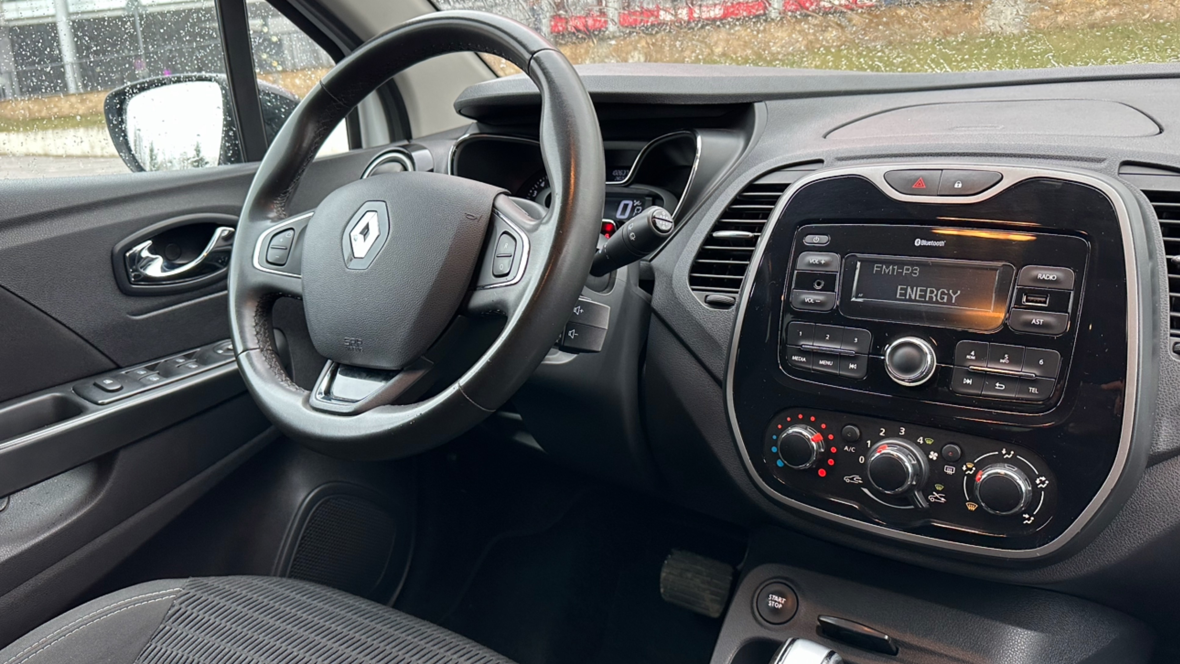 Renault Kaptur 2018 1.6CVT смотреть онлайн