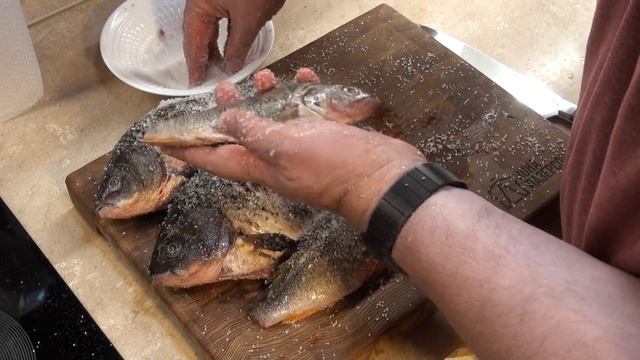 Копчуха. Речная рыба горячего копчения.