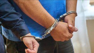 В Казани россиянин изнасиловал гостью и выкинул ее в окно