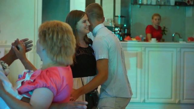 Українська народна пісня. "Я Тебе чекаю". Ресторан Тростянецький, Івано-Франківськ, Угринів.