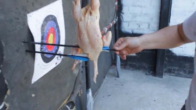 Стрельба из арбалета MAN KUNG 150 A3WR по курице