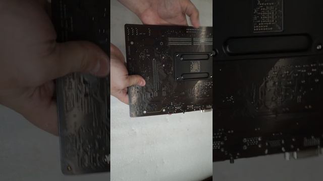 Краткий обзор материнской платы GIGABYTE A520M H #shorts смотреть онлайн