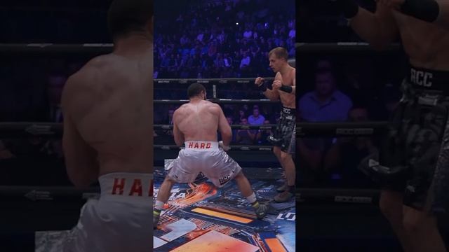 А-а-а! Нокаут от Цыгана! Чемпион Hardcore отключился