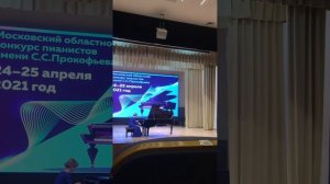 К. Дебюсси - этюд для восьми пальцев