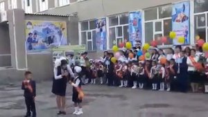 На день учителя песня детей