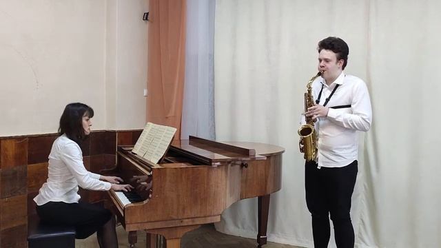 Дмитро Шостакович "Романс", переклад Володимира Голови, виконує Андрій Голова. смотреть онлайн