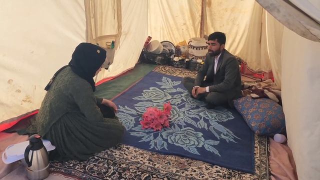 "A new beginning: a story of Ustad Ali's courtship and a romantic novel full of hope." смотреть онлайн