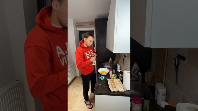 Как сделать вкуснейший омлет из простых ингредиентов! #рецептомлета #быстрыйужин #готовимдома