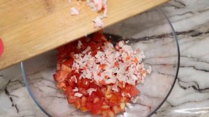 Салат из Помидоров и Крабовых Палочек – Лёгкий Рецепт для Любого Случая!