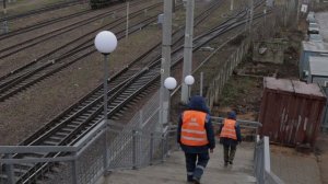 Завершился ремонт пешеходного моста через железную дорогу напротив Смоленского завода КДМ