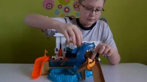 Открываем трек Набор Hot Wheels (хот вилс) - Акула из серии Меняющие цвет (1 машинка в комплекте)