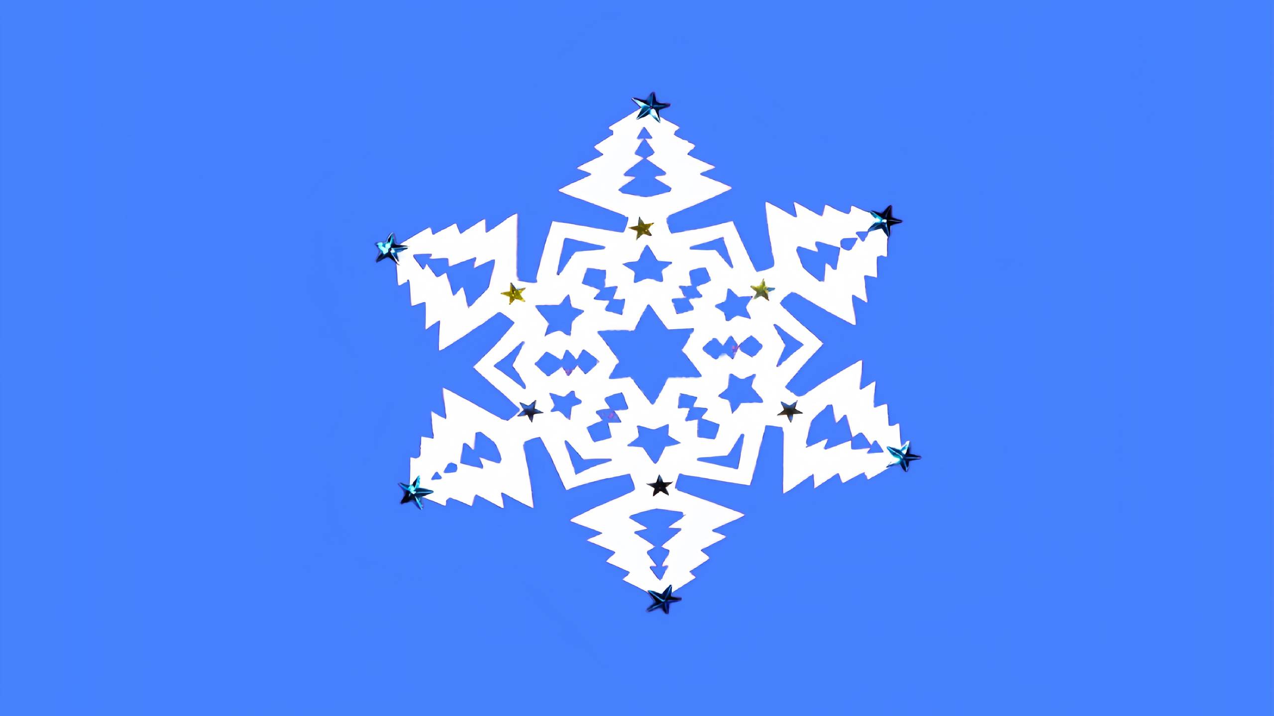 Снежинки из бумаги а4