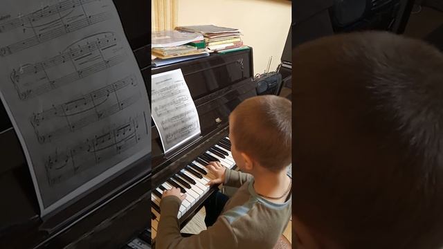 Средь шумного бала смотреть онлайн