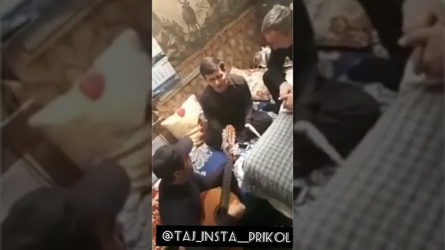 И бародари гариб барои бачахакои гариб хондай овози зиндакати паах гарени тенч хондай неки смотреть онлайн