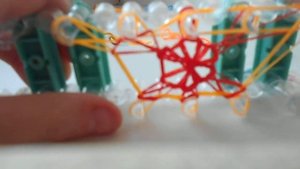 как плести осменога из резинок ( 1 часть)