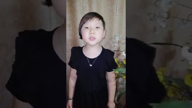 Стихотворение "Космос" читает Зайнидин Медина смотреть онлайн