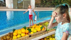 ВЛОГ ОБЛОМ! Бассейн кончился / Расстроились покупаем фрукты