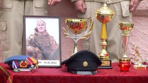 ПОЧТИЛИ ПАМЯТЬ ГЕРОЯ