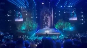 Дима Билан до слез трогательно спел "Белые розы", посвятив номер Юре Шатунову