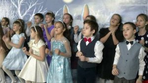 Замела Метелица всё кругом  и Зайка