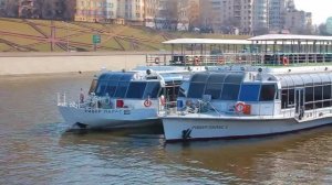 Песня Речной трамвай. Автор песни Ю. Визбор