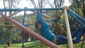 Девочка паук отжигает )