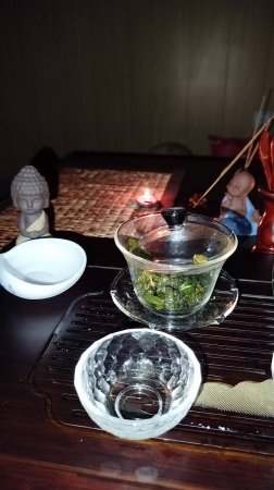 Расслабляющие чайные церемонии при свечах в темноте 🍵🪔