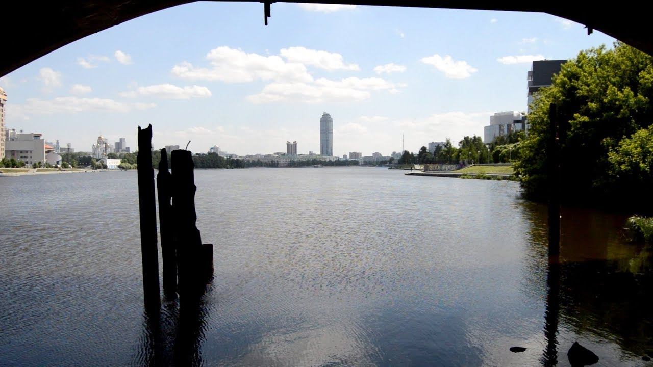 Старый и новый Макаровский мосты в Екатеринбурге
