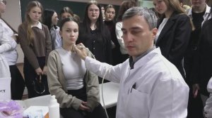 "Школа юного медика". Студенты ХГУ провели первый форум.