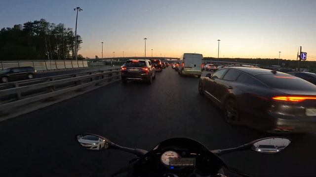 POV | Heavy Moscow traffic filtering on S1000RR