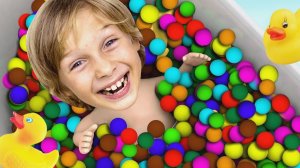 Liova pretend play with superheroes and learning