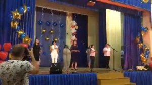 Родители поздравляют  учителей. Выпускной!