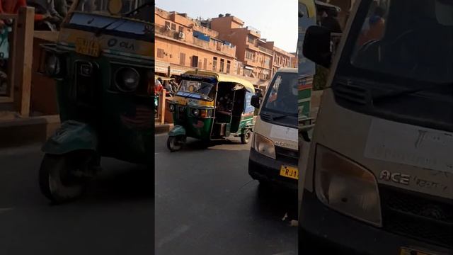 Хаос на дорогах Индии смотреть онлайн