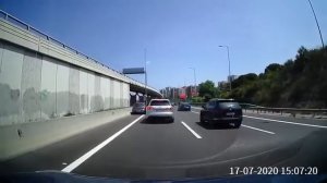 ⚠️Tesla уходит от удара. Автопилот.⚠️