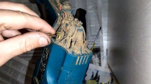 замена щёток на перфораторе Makita HR2450