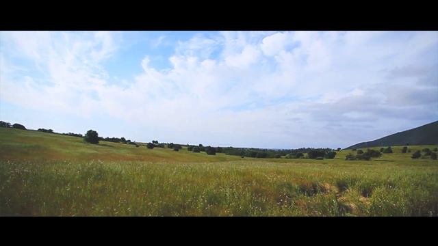 Nikel Haus ft. Mariano Hernández (Portugal), Valentina Durán y M° Paz Durán смотреть онлайн