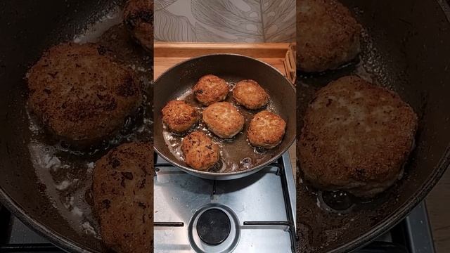 Свиные котлеты. По рецепту моего отца. #свиныекотлеты #котлетыизсвинины