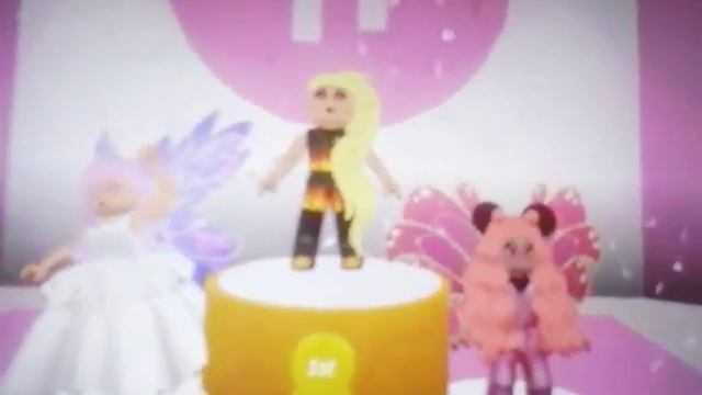 Показ мод в ROBLOX .Подробная информация в описании⬇⬇⬇ смотреть онлайн