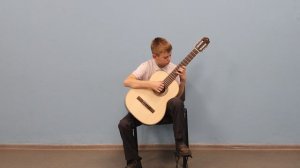 И.С.Бах"Аллеманда"из лютневой сюиты ля минор.Исполняет Сафонов Роман