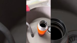 Как легко отмыть термос от чая